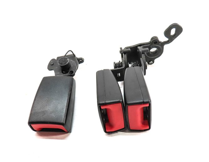Thumbnail 3: 2016 AUDI A3 PREMIUM (8V) REAR LEFT CENTER RIGHT SEAT BELT BUCKLE RECEIVER SET/3