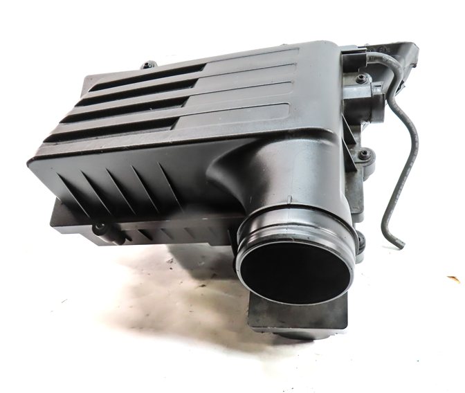 Thumbnail 2: 15-19 VW GOLF / AUDI A3 TT (8V MK3) 1.8L / 2.0L TURBO ENGINE AIR FILTER HOUSING