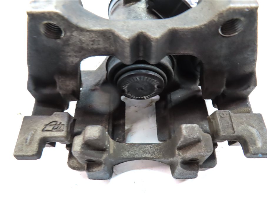 Thumbnail 6: 2015-2018 AUDI A3 (8V) RIGHT PASSENGER REAR ABS DISC BRAKE CALIPER w/ ACTUATOR