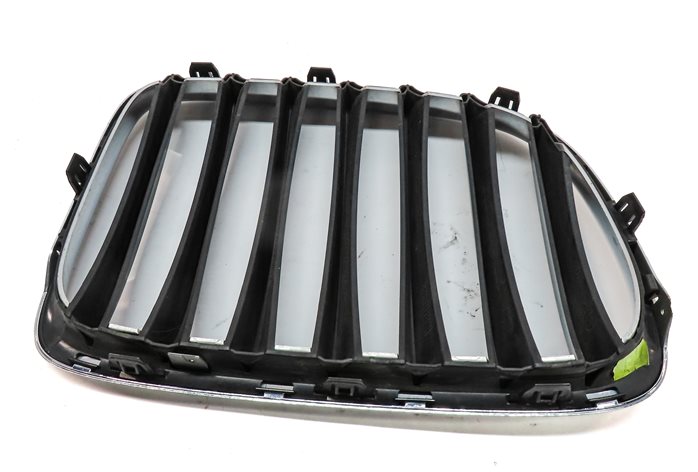 Thumbnail 4: 2013-2015 BMW X1 E84 FRONT LEFT DRIVER SIDE HOOD LID VENT GRILLE (BLACK/CHROME)