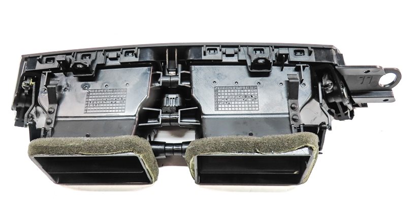 Thumbnail 4: 2014 BMW X1 (E84) FRONT CENTER DASH HEAT AIR AC HVAC DUAL VENT (Black)
