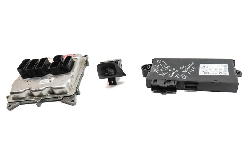 Thumbnail 2: 13-16 BMW X1 Z4 E84 E89 2.0L N20 TURBO ECM DME CAS 3 IMMOBILIZER MODULE KEY SET