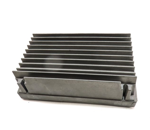 Thumbnail 7: 2012-2015 BMW X1 (E84) RADIO STEREO AUDIO AMP AMPLIFIER (LEAR)