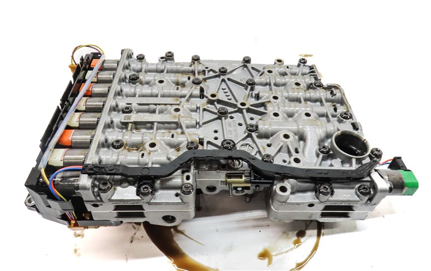 Thumbnail 14: 13-14 BMW X1 (E84) 2.0L RWD 8HP45Z AT AUTO TRANSMISSION VALVE BODY w/OIL PUMP