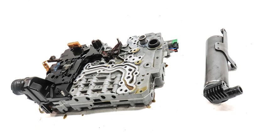 Thumbnail 2: 13-14 BMW X1 (E84) 2.0L RWD 8HP45Z AT AUTO TRANSMISSION VALVE BODY w/OIL PUMP