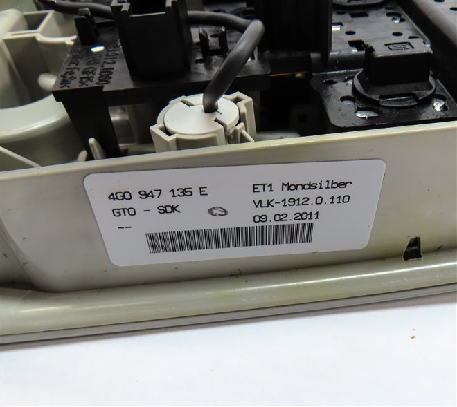 Thumbnail 7: 2012 AUDI A7 (C7 4G8) FRONT INTERIOR DOME MAP READING LIGHT LAMP 