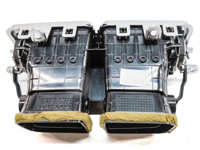 Thumbnail 4: 2016 RANGE ROVER (L405) REAR CENTER CONSOLE HEAT AIR AC DUAL VENT (BLACK/SILVER)