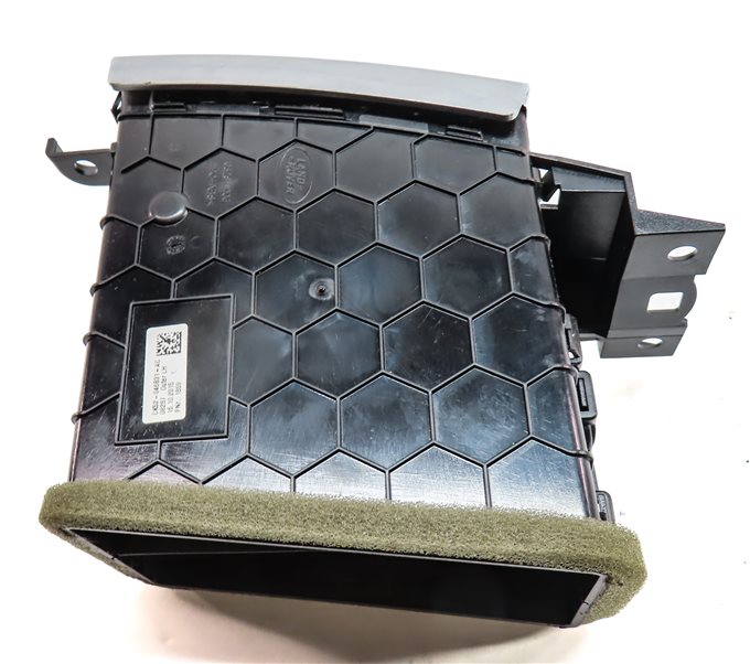 Thumbnail 4: 2016 RANGE ROVER (L405) FRONT LEFT DRIVER DASH HEAT AIR AC VENT (BLACK/SILVER)
