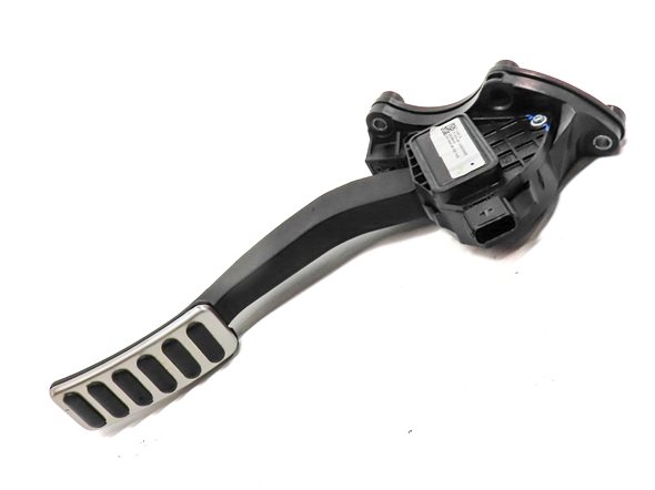 Thumbnail 1: 2016 RANGE ROVER (L405) 5.0L SUPER AWD ACCELERATOR THROTTLE GAS PEDAL ASSEMBLY