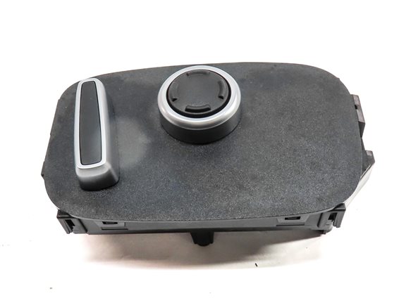 Thumbnail 3: 2016 RANGE ROVER (L405) REAR RIGHT SEAT POSITION ADJUST SWITCH CONTROL