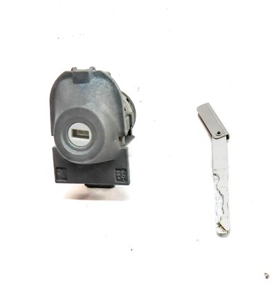 Thumbnail 2: 2016 RANGE ROVER (L405) FRONT LEFT DRIVER DOOR HANDLE LOCK CYLINDER w/ KEY
