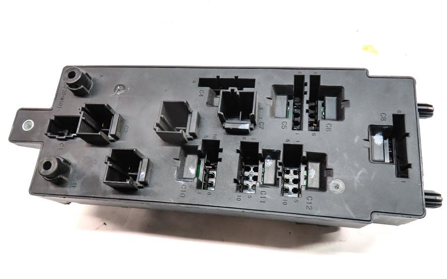 Thumbnail 4: 2016 RANGE ROVER (L405) 5.0L SUPER AWD FRONT CABIN FUSE RELAY CONTROL BOX