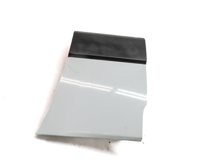 Thumbnail 4: 2016 RANGE ROVER (L405) FRONT RIGHT PASSENGER LOWER FENDER TRIM MOULDING (WHITE)