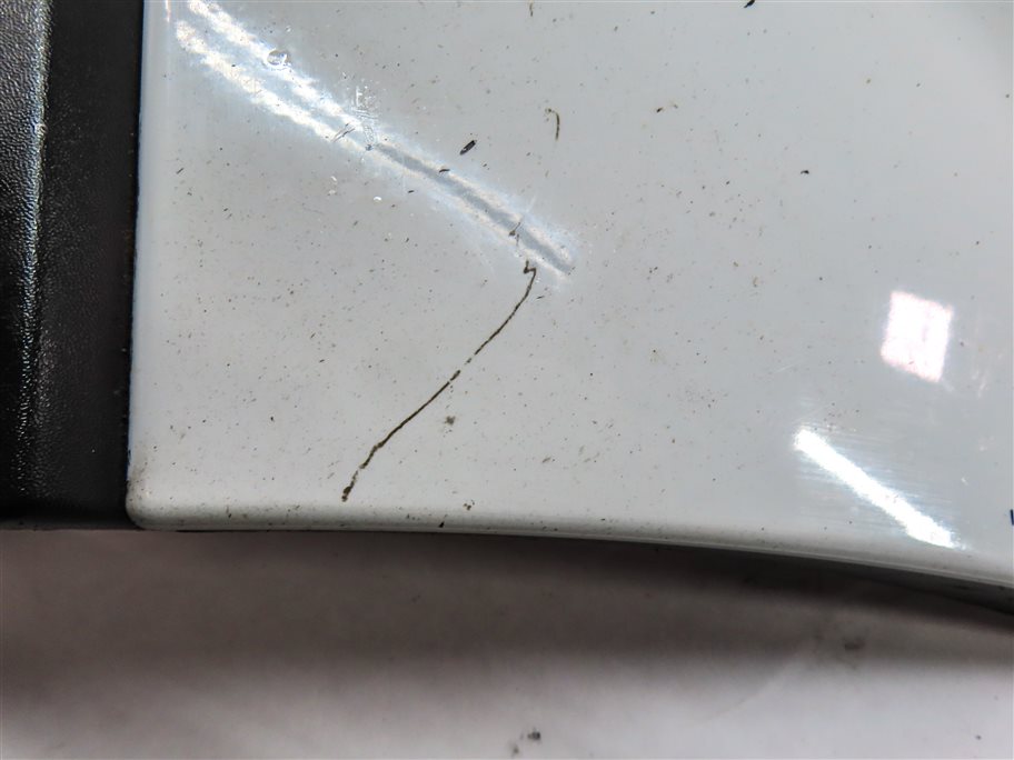 Thumbnail 9: 2016 RANGE ROVER (L405) FRONT RIGHT PASSENGER LOWER FENDER TRIM MOULDING (WHITE)
