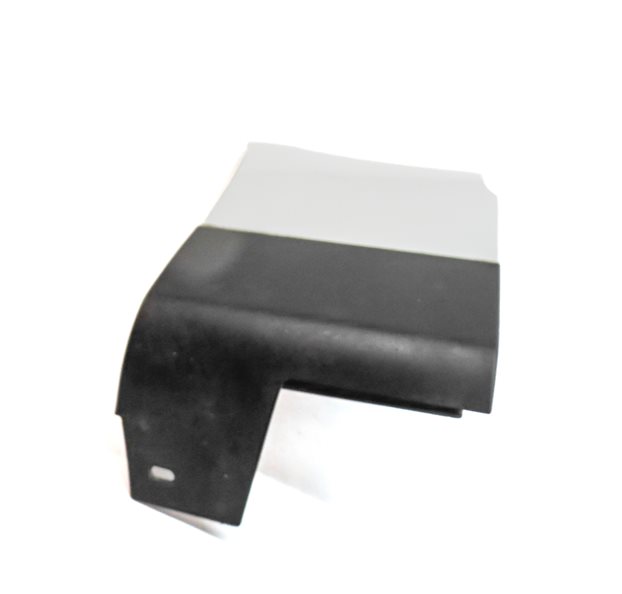 Thumbnail 5: 2016 RANGE ROVER (L405) FRONT LEFT DRIVER LOWER FENDER TRIM MOULDING (WHITE)