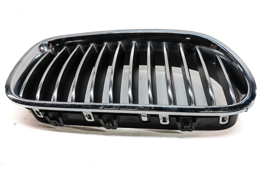 Thumbnail 5: 2011-2013 BMW 528i 535i 550i (F10) FRONT RIGHT BUMPER AIR VENT GRILLE (CHROME)