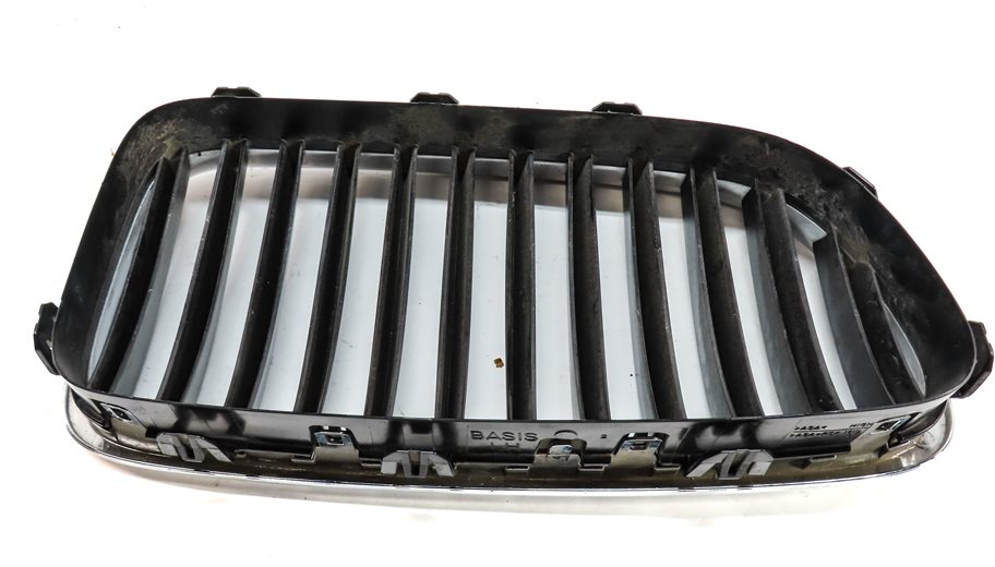 Thumbnail 5: 2011-2013 BMW 528i 535i 550i (F10) LEFT FRONT BUMPER AIR VENT GRILLE (CHROME)