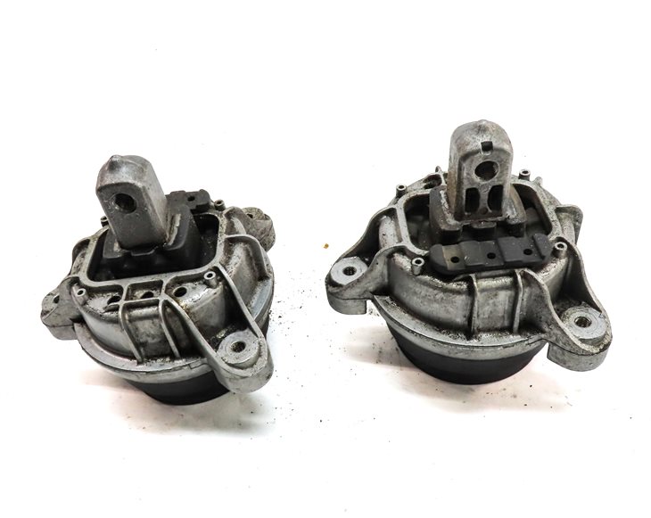 Thumbnail 2: 2013 BMW 535I (F10) 3.0L (N55) LEFT & RIGHT ENGINE MOTOR SUPPORT MOUNT SET/2