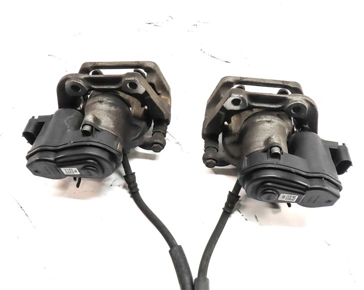 Thumbnail 6: 2011-2019 BMW 535i 550i 640i 650i (F06 F10) REAR LEFT & RIGHT BRAKE CALIPER SET