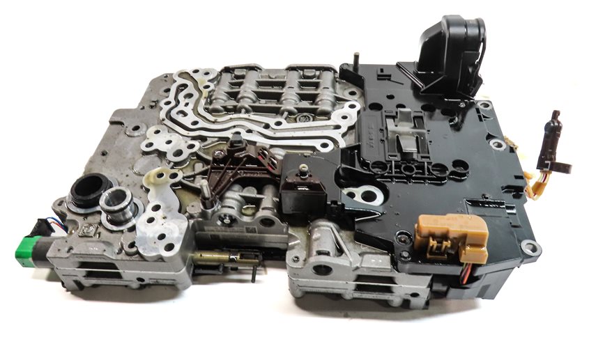 Thumbnail 9: 13 BMW 535iGT 535i (F07 F10) 8HP-45 AUTOMATIC TRANSMISSION VALVE BODY w/OIL PUMP