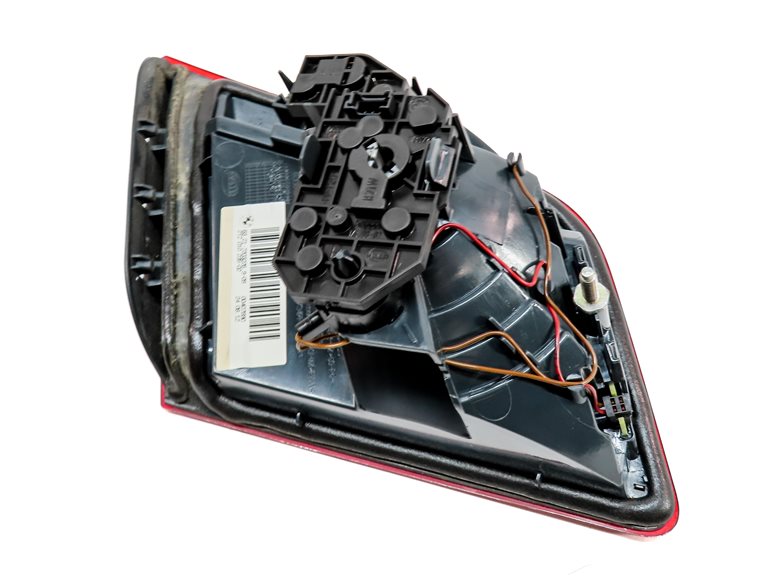 Thumbnail 5: 11-13 BMW 528i 535i 550i M5 (F10) RIGHT REAR INNER TRUNK TAILLIGHT LIGHT LAMP