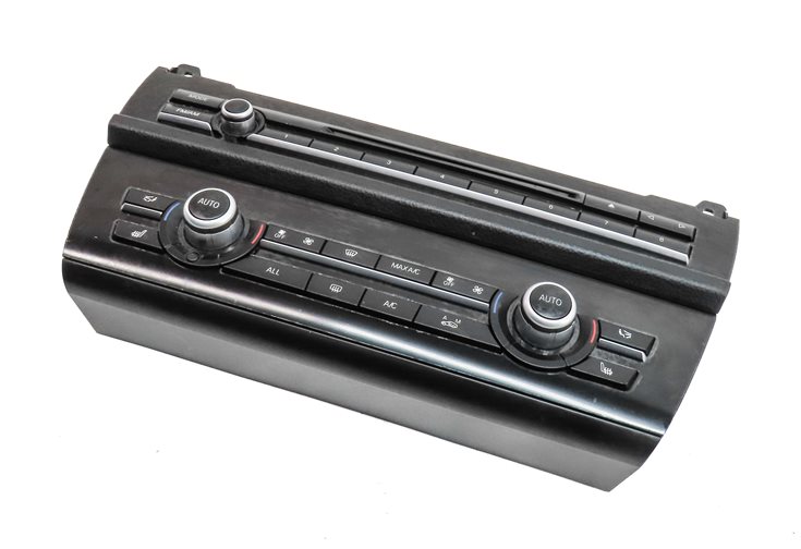 11-16 BMW 5 M5 SERIES (F10) HEATER A/C TEMPERATURE & RADIO CONTROL PANEL (BLACK)
