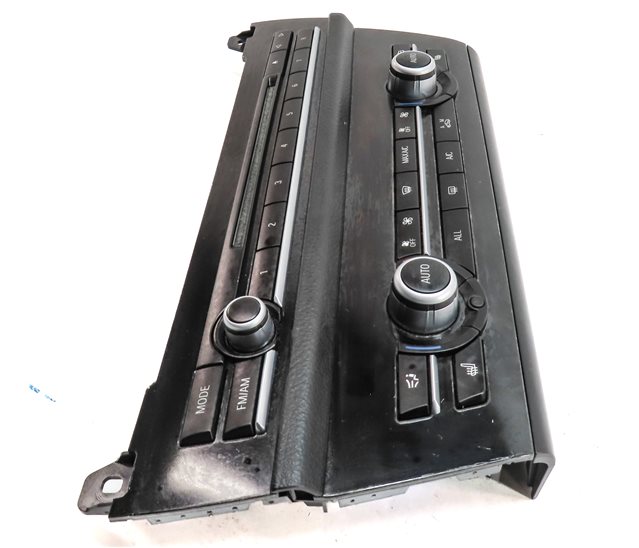 Thumbnail 3: 11-16 BMW 5 M5 SERIES (F10) HEATER A/C TEMPERATURE & RADIO CONTROL PANEL (BLACK)