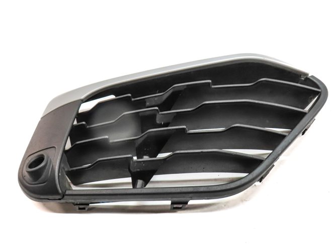 Thumbnail 2: 2016-2019 BMW X1 (F48) FRONT RIGHT PASSENGER LOWER BUMPER VENT GRILLE TRIM END