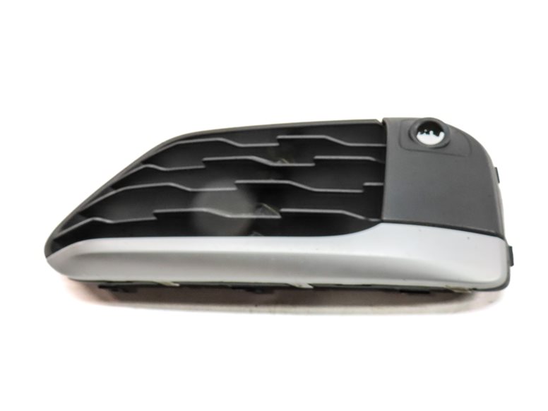 Thumbnail 4: 2016-2019 BMW X1 (F48) FRONT RIGHT PASSENGER LOWER BUMPER VENT GRILLE TRIM END