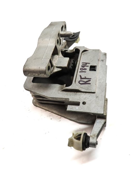 Thumbnail 3: 2017 BMW X1 (F48) 2.0L (B46) RIGHT ENGINE MOTOR SUPPORT MOUNT