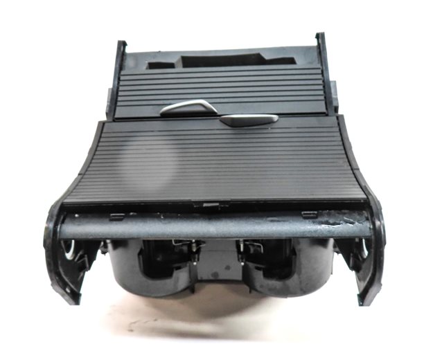 Thumbnail 5: 2017 BMW X1 (F48) FRONT CENTER CONSOLE DUAL CUPHOLDER w/12V POWER SOCKET OUTLET