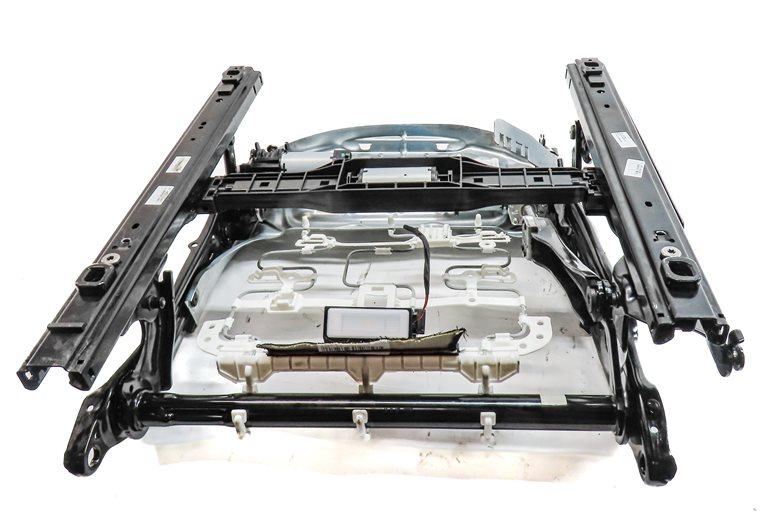 Thumbnail 8: 16-19 BMW X1 (F48) FRONT RIGHT STANDARD PASSENGER SEAT TRACK w/ ADJUST MOTORS