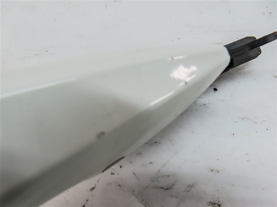 Thumbnail 5: 14-21 BMW X1 X2 X5 X6 (F15 F16 F39 F48) FRONT RIGHT COMFORT DOOR HANDLE (White)