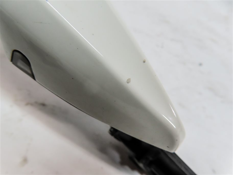 Thumbnail 9: 14-21 BMW X1 X2 X5 X6 (F15 F16 F39 F48) FRONT RIGHT COMFORT DOOR HANDLE (White)