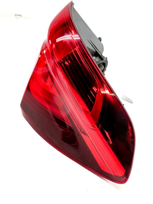Thumbnail 4: 16-19 BMW X1 (F48) REAR RIGHT OUTER TAILLIGHT (FITS MODELS w/ LED HEADLIGHTS)