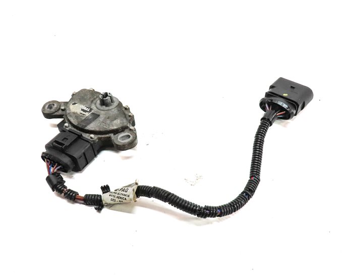 Thumbnail 3: 2008 PORSCHE CAYENNE (957) AUTOMATIC TRANSMISSION NEUTRAL SAFETY SWITCH