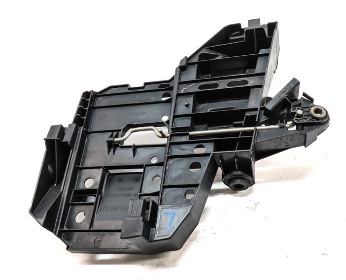 Thumbnail 2: 2008 PORSCHE CAYENNE (957) FRONT LEFT DRIVER HEADLIGHT LAMP MOUNT BRACKET