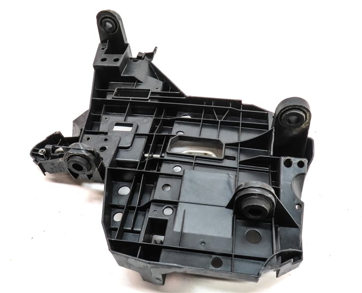 Thumbnail 6: 2008 PORSCHE CAYENNE (957) FRONT LEFT DRIVER HEADLIGHT LAMP MOUNT BRACKET