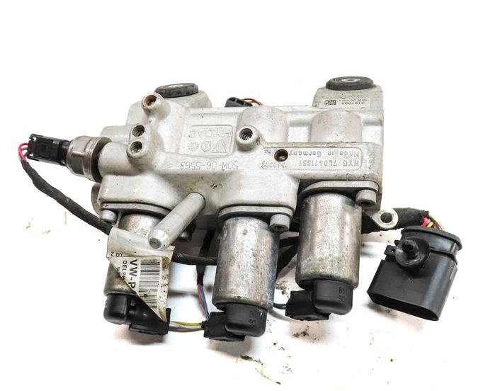 Thumbnail 2: 2008 PORSCHE CAYENNE (957) SUSPENSION LEVELING HYDRAULIC VALVE BLOCK
