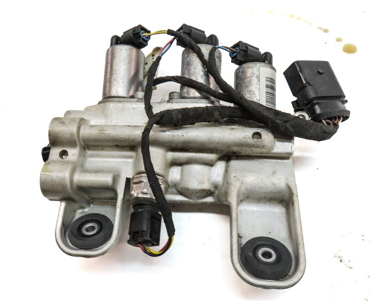 Thumbnail 5: 2008 PORSCHE CAYENNE (957) SUSPENSION LEVELING HYDRAULIC VALVE BLOCK