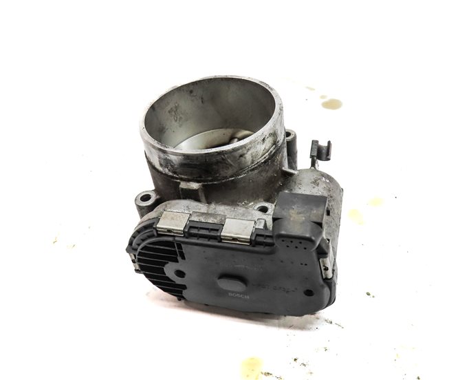 Thumbnail 2: 2008-2010 PORSCHE CAYENNE (957) 4.8L TWIN TURBO ENGINE THROTTLE BODY
