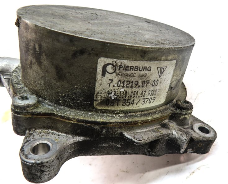 Thumbnail 6: 2008 PORSCHE CAYENNE (957) 4.8L TURBO (M48.51) ENGINE BRAKE VACUUM PUMP