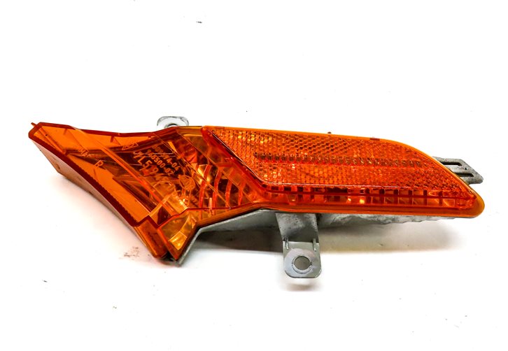 Thumbnail 2: 2008 PORSCHE CAYENNE (957) FRONT RIGHT PASSENGER FENDER SIDE MARKER LIGHT LAMP