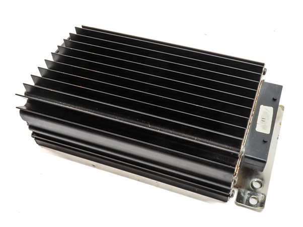 Thumbnail 1: 2008-2010 PORSCHE CAYENNE (957) RADIO STEREO MEDIA BOSE AUDIO AMP AMPLIFIER