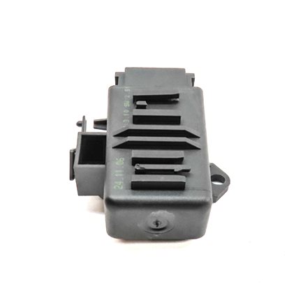 Thumbnail 3: 2008 PORSCHE CAYENNE (957) CLIMATE HEATED SEAT CONTROL MODULE