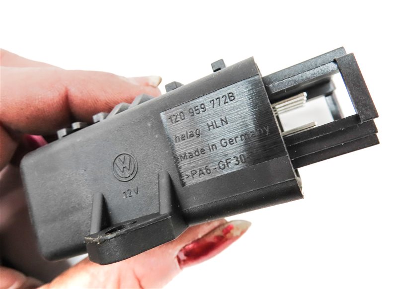 Thumbnail 5: 2008 PORSCHE CAYENNE (957) CLIMATE HEATED SEAT CONTROL MODULE