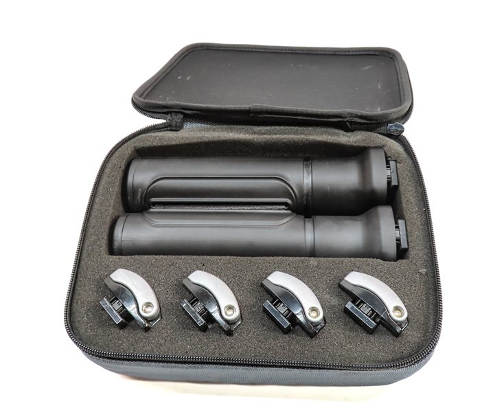Thumbnail 2: 2008 PORSCHE CAYENNE (957) REAR TRUNK CARGO LUGGAGE TIE DOWN RESTRAINT w/ CASE
