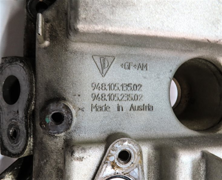 Thumbnail 7: 2008-2009 PORSCHE CAYENNE (957) 4.8L TWIN TURBO ENGINE RIGHT VALVE COVER