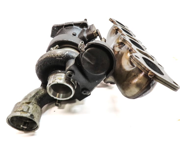 Thumbnail 6: 2008-2018 PORSCHE CAYENNE (957 958) 4.8L TURBO ENGINE LEFT TURBOCHARGER