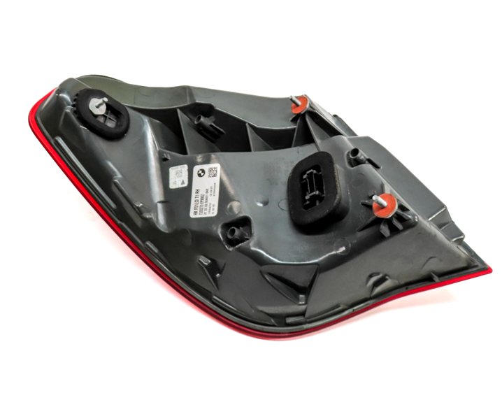 Thumbnail 5: 13-15 BMW 7 SERIES F01 F02 F04 REAR RIGHT PASSENGER OUTER TAILLIGHT BRAKE LIGHT